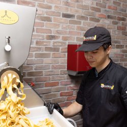 DalMoros Fresh Pasta To Go - St. Petersburg