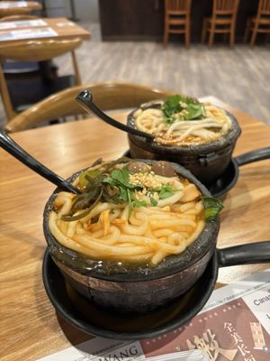 粉爱面 Potato Powder Love Noodle by null