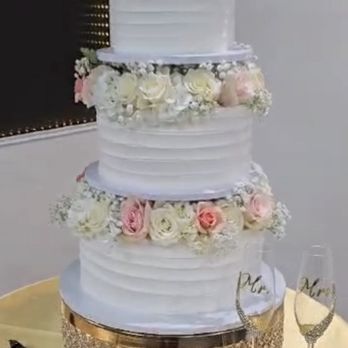 Tarzana Bakery - Our wedding cake - Bakeries Near Me - Tarzana, California Tarzana Bakery - Our wedding cake - Bakeries Near Me - Tarzana, California