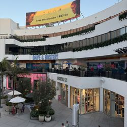 Ovation Hollywood