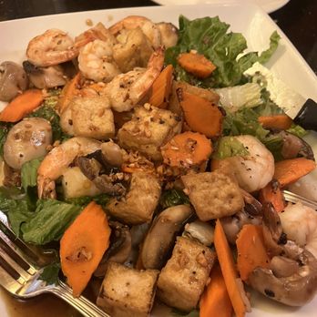 Anong's Thai Cuisine - Shrimp and vegetables, good portion - Thai Near Me - Rawlins, Wyoming