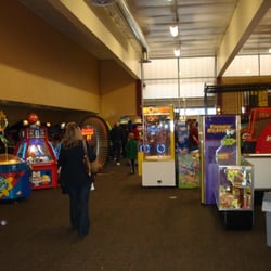 Putters Family Entertainment Center - Arcades