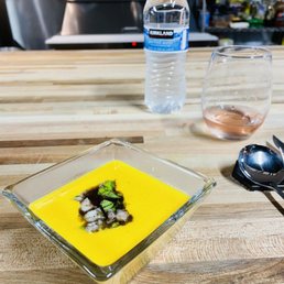 Carrot Bisque with Shrimp and wine Carrot Bisque with Shrimp and wine