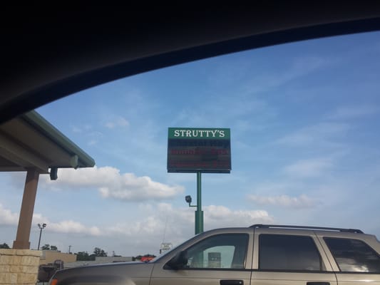 struttys feed store