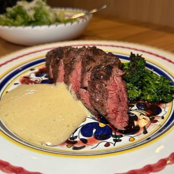 Gioia Cafe & Bar - a plate of steak with gravy and broccoli - Italian Near Me - New Haven, Connecticut Gioia Cafe & Bar - a plate of steak with gravy and broccoli - Italian Near Me - New Haven, Connecticut