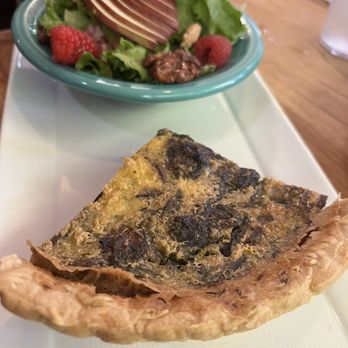Tower Cafe - Vegan quiche florentine - Breakfast & Brunch Near Me - Sacramento, California Tower Cafe - Vegan quiche florentine - Breakfast & Brunch Near Me - Sacramento, California