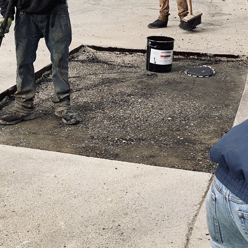Sandman Paving and Seal Coating - They applied Tara sealer to the edges - Masonry/Concrete Near Me - Gilberts, Illinois Sandman Paving and Seal Coating - They applied Tara sealer to the edges - Masonry/Concrete Near Me - Gilberts, Illinois