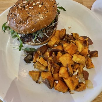 True Food Kitchen - burger - Vegetarian Near Me - Annapolis, Maryland