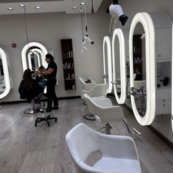Pyure Salon-Boynton Beach