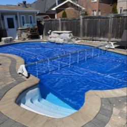 RomanLyons Pools & Tile