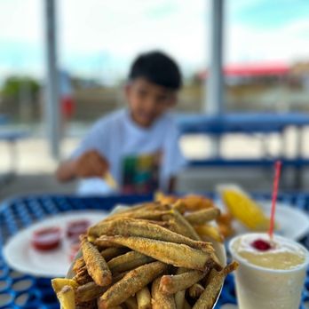 Johnny's - RE JOHNNY'S REEF RESTAURANT - Updated September 2025 - 1094