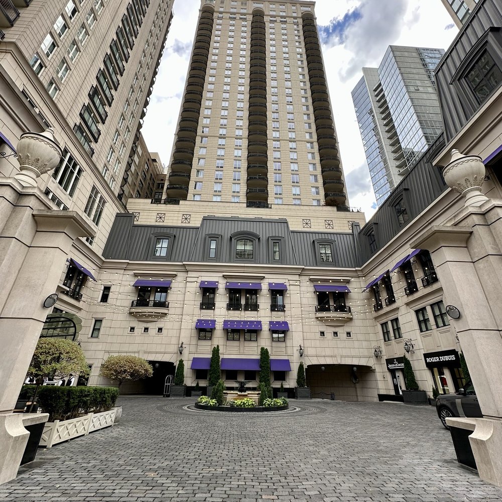Waldorf Astoria Chicago - Courtyard - Hotels Near Me - Chicago, Illinois Waldorf Astoria Chicago - Courtyard - Hotels Near Me - Chicago, Illinois