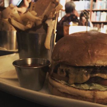 Wilde Bar & Restaurant - Drive Thru Burger - Pubs Near Me - Chicago, Illinois Wilde Bar & Restaurant - Drive Thru Burger - Pubs Near Me - Chicago, Illinois
