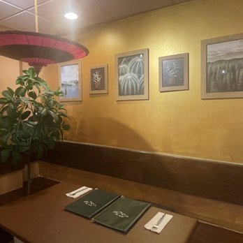 Gumrai Thai - Thai Near Me - Arlington Heights, Illinois