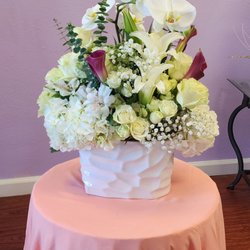 Galiano Flowers & Gifts