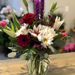 Linden Floral - Fresh mixed vase