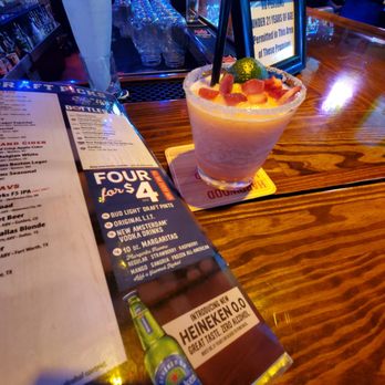 Bubba's 33 - Strawberry mango margarita - Pizza Near Me - Oklahoma City, Oklahoma