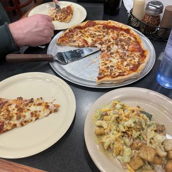Pizza Plus - Pizza Near Me - Bristol, Tennessee Pizza Plus - Pizza Near Me - Bristol, Tennessee