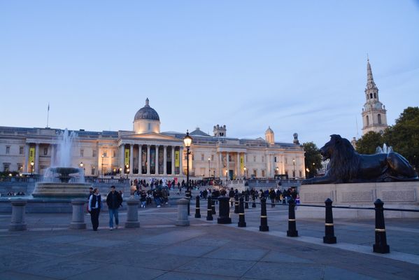 Trafalgar Square by null