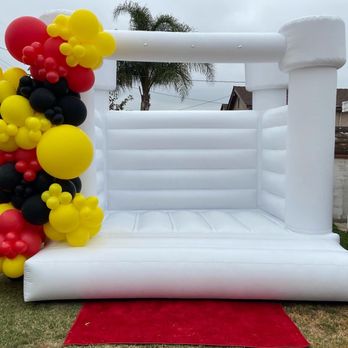 Tots of Funn - Mini white bounce house - Bounce House Rentals Near Me Tots of Funn - Mini white bounce house - Bounce House Rentals Near Me