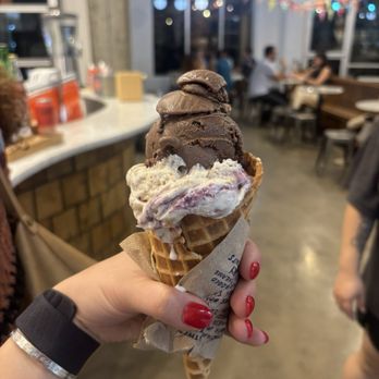 Jeni's Splendid Ice Creams - Ice Cream & Frozen Yogurt Near Me - Nashville, Tennessee Jeni's Splendid Ice Creams - Ice Cream & Frozen Yogurt Near Me - Nashville, Tennessee