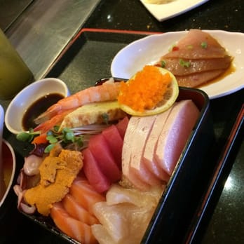 Mika Sushi - Chirashi bowl on point - Sushi Bars Near Me - Camarillo, California