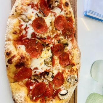 Limoncello - Salamino pizza w/garlic + mushrooms - Italian Near Me - La Mesa, California Limoncello - Salamino pizza w/garlic + mushrooms - Italian Near Me - La Mesa, California