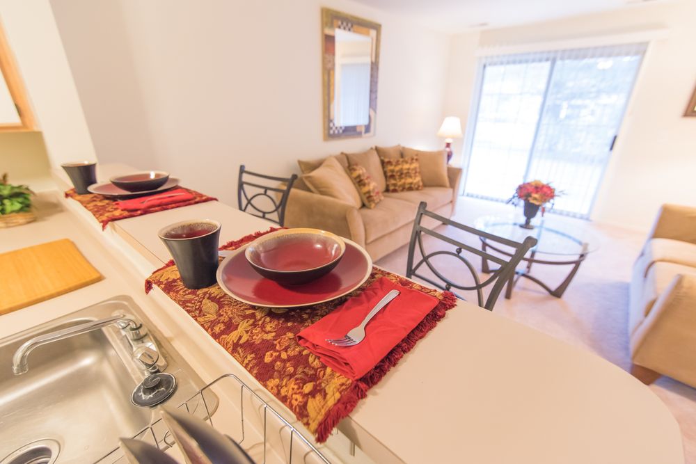 WOODLAKE HILLS APARTMENTS Updated June 2024 10 Photos 1301