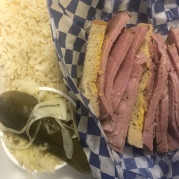 Chenoy's - Delis Near Me - Dollard-des-Ormeaux, Quebec