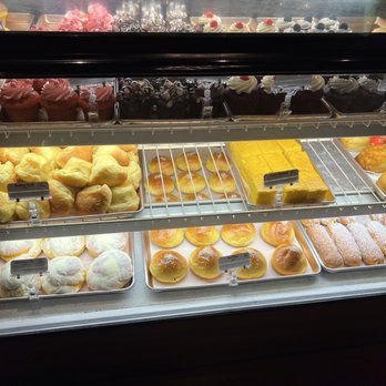 Liliha Bakery - Display cases - Bakeries Near Me - Honolulu, Hawaii Liliha Bakery - Display cases - Bakeries Near Me - Honolulu, Hawaii