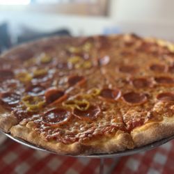 Gavino's Pizzeria & Restaurant - Nice traditional Neapolitan pepperoni with half banana peppers.