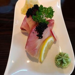 Hamachi Nigiri