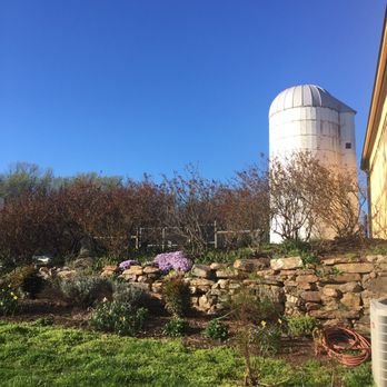 Sugarloaf Mountain Vineyard - Wineries Near Me - Dickerson, Maryland