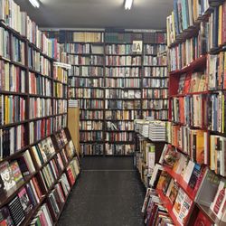 Powell's Books Chicago
