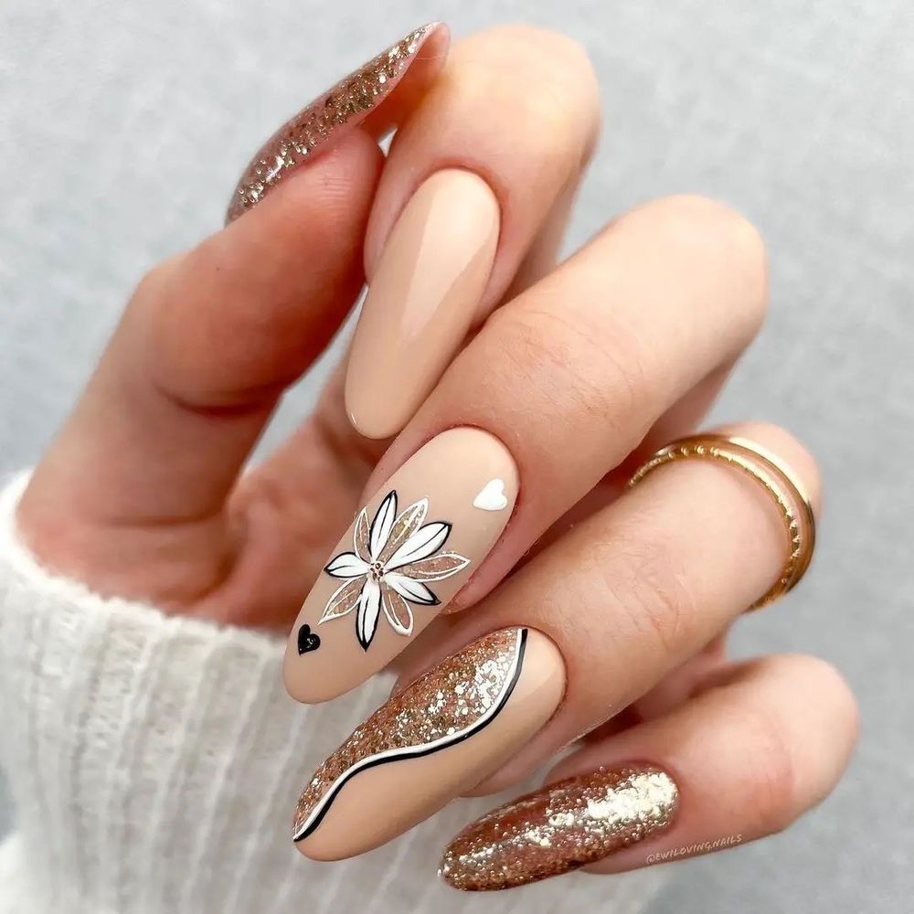 Color Nails Image