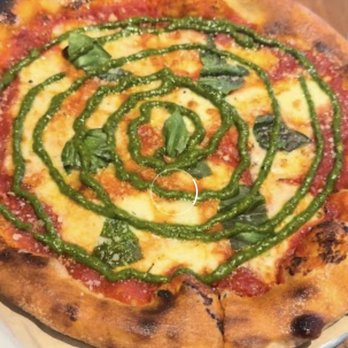 North Italia - Margherita pizza & Basil Pesto(마가이따 피자와 바질 페스토) - Italian Near Me - Brea, California North Italia - Margherita pizza & Basil Pesto(마가이따 피자와 바질 페스토) - Italian Near Me - Brea, California
