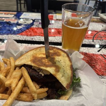 PJ's Family Restaurant - Greek Burger - Pizza Near Me - Sunbury, Ohio