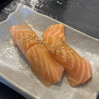 Shibuya - Salmon nigiri - Sushi Bars Near Me - Calabasas, California