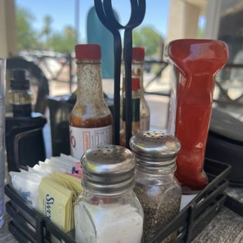 Paradise Cove Cafe - They really need to clean condiments - American Near Me - Palm Desert, California Paradise Cove Cafe - They really need to clean condiments - American Near Me - Palm Desert, California