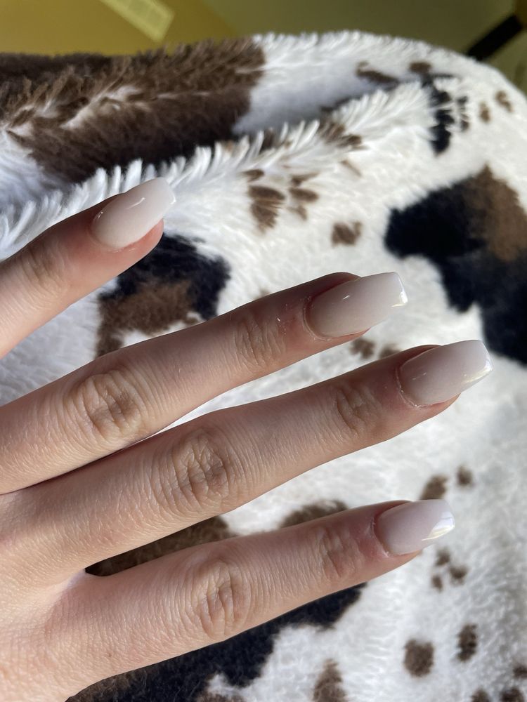 HOT NAILS Updated September 2024 18 Reviews 818 W Foxwood Dr