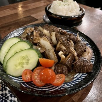 District Eleven - Steak lu lac and rice @DistrictEleven (Vancouver) shareable - Vietnamese Near Me - Vancouver, British Columbia