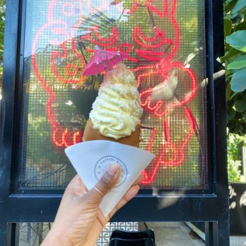 1-800-Lucky - Pineapple ice cream - Asian Fusion Near Me - Miami, Florida 1-800-Lucky - Pineapple ice cream - Asian Fusion Near Me - Miami, Florida