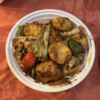 Tofubox - C4. Crispy tofu or veggie-chicken cooked in szechuan sauce / - Vegetarian Near Me - Brooklyn, New York