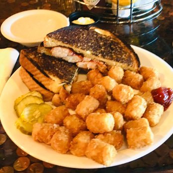 The Stein & Vine - Bars Near Me - Brandon, Florida