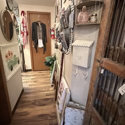 Madeline's Vintage Marketplace