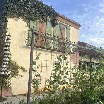 Pietro's - front of restaurant is very cute and a great place to take photos - Italian Near Me - Lodi, California
