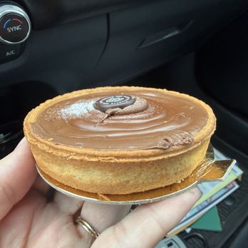 Paris Baguette - Raspberry Jam Tart topped with Nutella 10/10!!!!!!!! So good!! - Bakeries Near Me - Jacksonville, Florida Paris Baguette - Raspberry Jam Tart topped with Nutella 10/10!!!!!!!! So good!! - Bakeries Near Me - Jacksonville, Florida