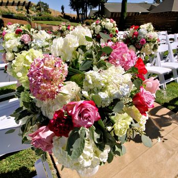 Blackistone Florist - Ceremony Arrangements - Florists Near Me - San Jose, California