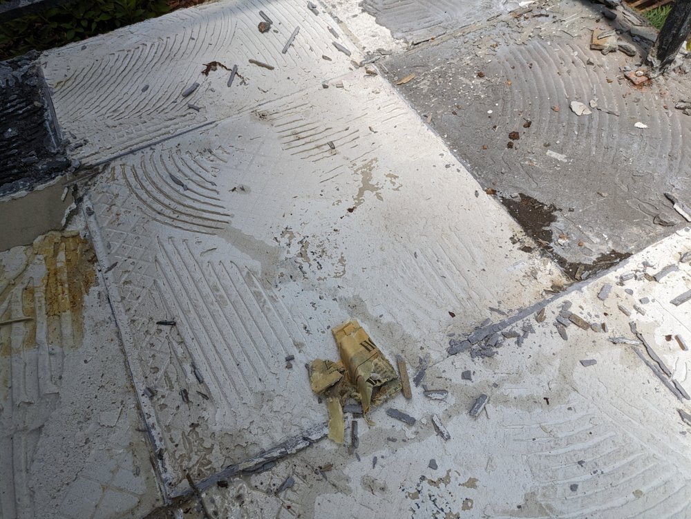 Slide of THA House Dr