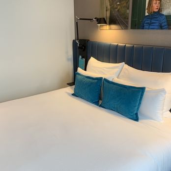 Motel One - Hotels Near Me - Edinburgh, EDH